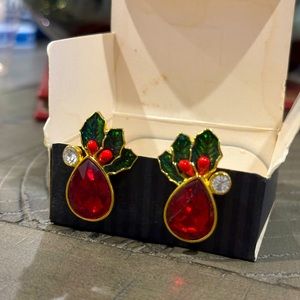 Vintage Avon Mistletoe Earrings - Gold - 1993, Pierced!